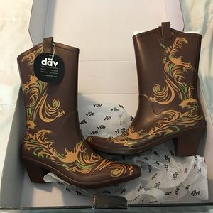 däv NWT Cowboy Style Rainboots
